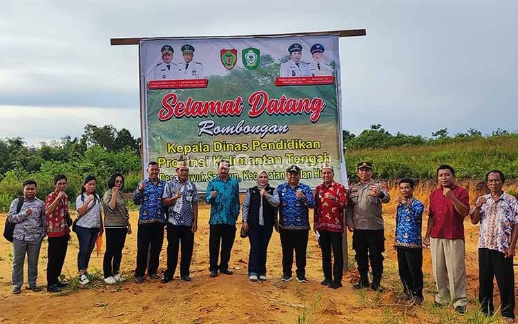 Disdik Kalteng Tinjau Lokasi Pembangunan SMKN Tualan Hulu