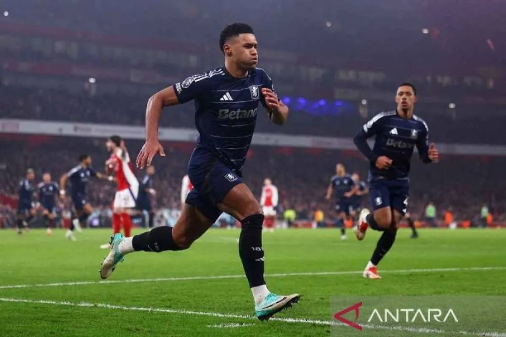 Aston Villa Bungkam Newcastle United 4-1