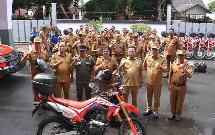Camat di Kapuas Terima Bantuan Kendaraan Operasional untuk Tangani Karhutla