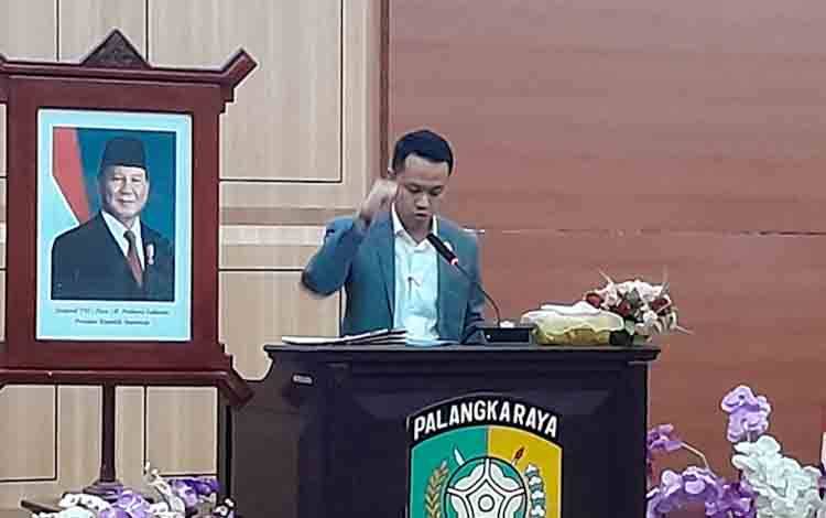 Anggota Komisi I DPRD Palangka Raya, Bennie Brian Tonni Embang. (FOTO: MARINI)