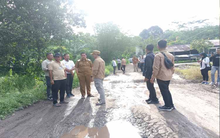 Bupati Imbau Masyarakat Pandih Batu Rawat dan Jaga Jalan Patih Rumbih