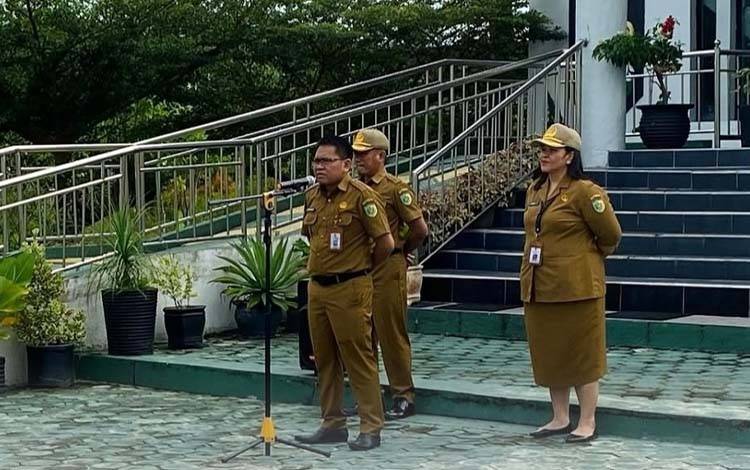 Plt BKPSDM Palangka Raya Tekankan Kedisiplinan dan Kualitas Laporan Kerja ASN