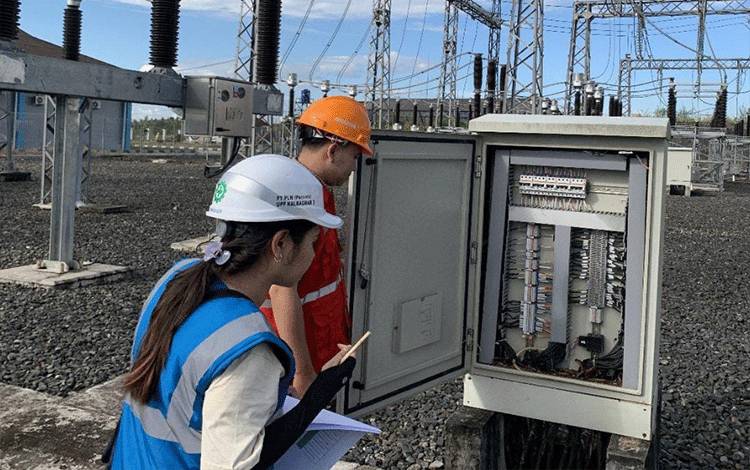 Kiprah Srikandi PLN UIP Kalbagbar di Lapangan, Wujud Perjuangan Kartini Masa Kini