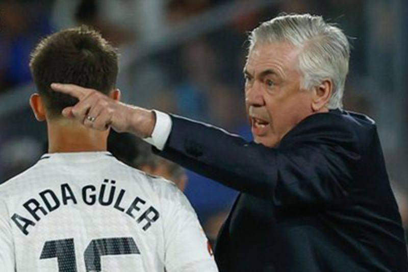 Klasemen Liga Spanyol: Real Madrid Tempel Barcelona