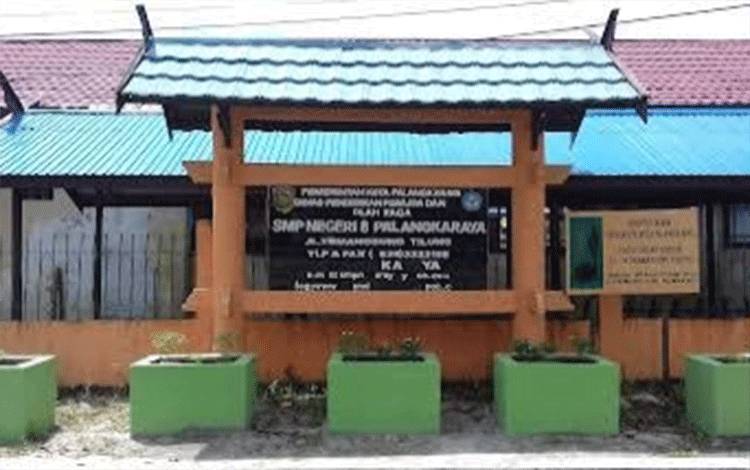 Guru Agama Viral Diduga Lakukan Pelecehan Tidak Mengajar di SMPN 8 Palangka Raya