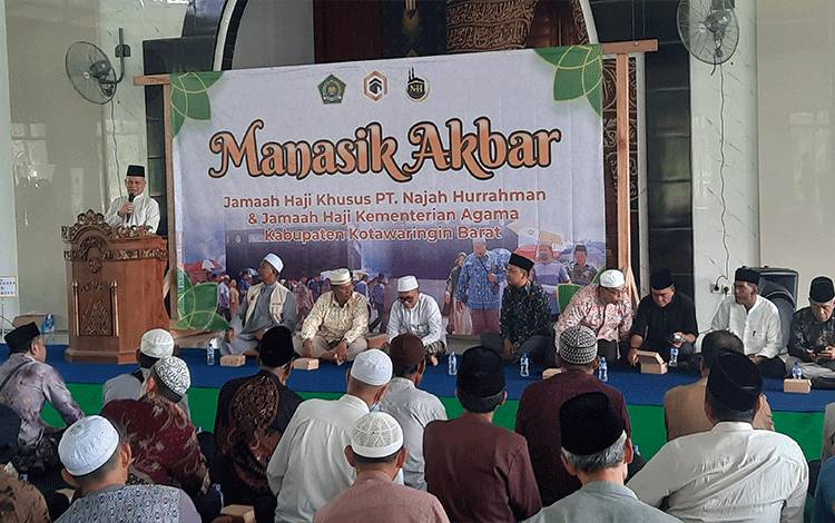 230 Jamaah Calon Haji Kobar Ikuti Manasik Akbar Bersama KBIHU Ar Rahman