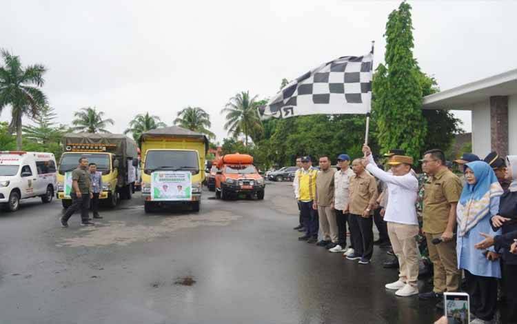 Gubernur Kalteng Lepas Bantuan untuk Korban Banjir Barito
