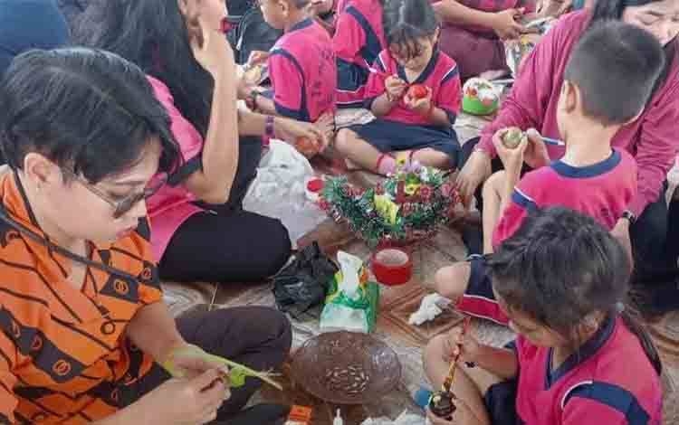 Guru TK dan PAUD Harus Kreatif dan Inovatif dalam Mengembangkan Metode Pembelajaran
