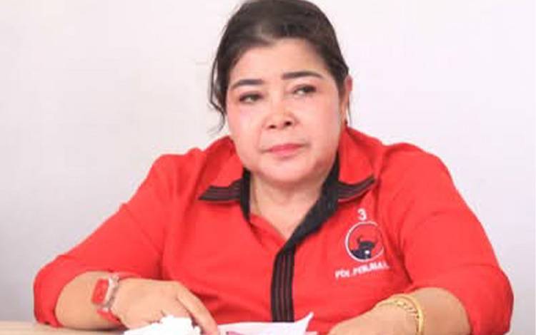 Wakil Ketua II DPRD Palangka Raya, Nenie Adriati Lambung (Foto: MARINI)