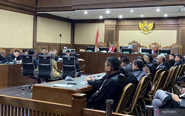 Istri-Anak Zarof Ricar Mengaku Tak Tahu Asal Uang Rp1 Triliun dan Emas
