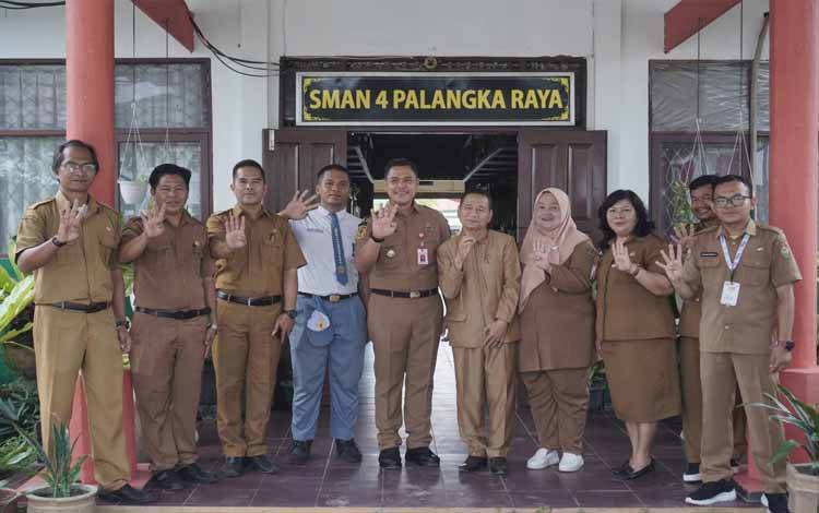 Sekolah di Palangka Raya Manfaatkan TV Interaktif, Disdik Kalteng Dorong Pertukaran Guru Daring