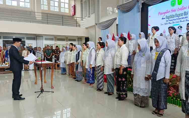 Bupati Pulang Pisau Kukuhkan Pengurus GOW