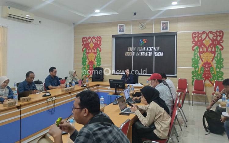 Penyampaian berita resmi statistik Provinsi Kalimantan Tengah. (FOTO: TESTI PRISCILLA)