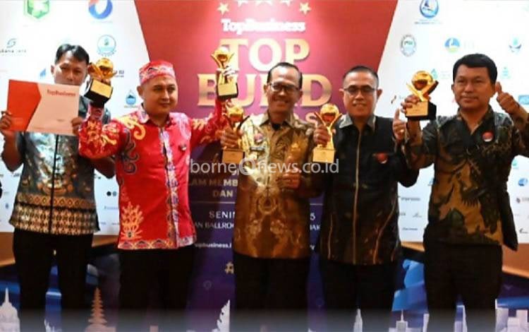 Pemkab Lamandau Terima Penghargaan TOP BUMD Awards 2025