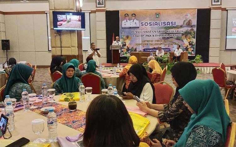 Dispursip Kalteng Ingatkan Pentingnya Penyelamatan Arsip Keluarga
