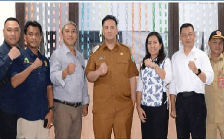 Bupati Lamandau Hadiri Pasar Murah, Upaya Stabilkan Harga dan Dukung UMKM