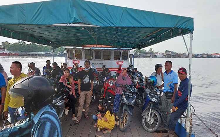 Swasta Diajak Layani Penyeberangan Mobil Sampit-Seranau