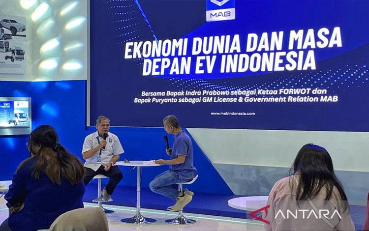 GM License and Goverment Relation PT MAB, Puryanto dalam kegiatan diskusi di PEVS 2025. ANTARA/Chairul Rohman