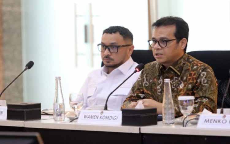Wamenkomdigi Dorong Pers dan Industri Media Cari Model Bisnis Baru