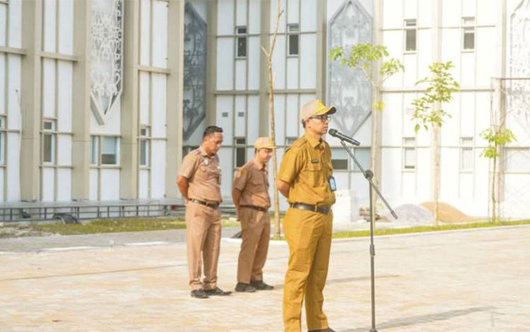 Direktur RSUD Hanau Pimpin Apel Perdana di Gedung Baru