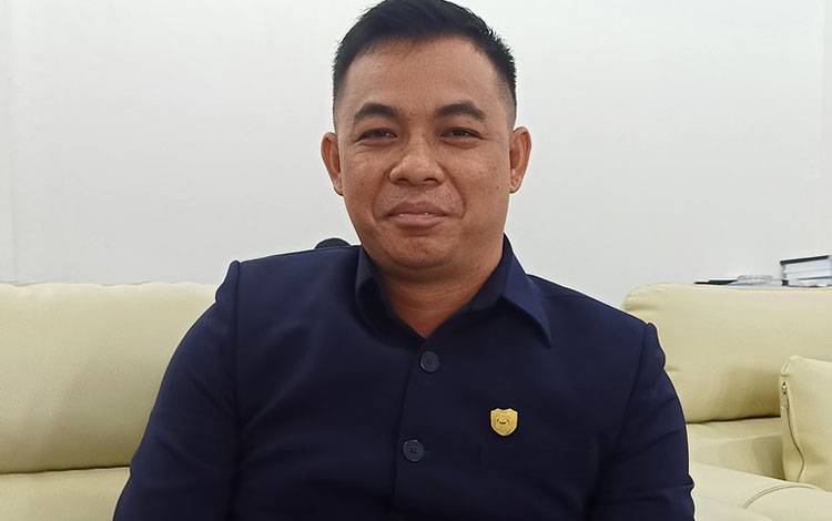 DPRD Barito Utara Apresiasi Layanan Adminduk Keliling Disdukcapil di Lahei Barat