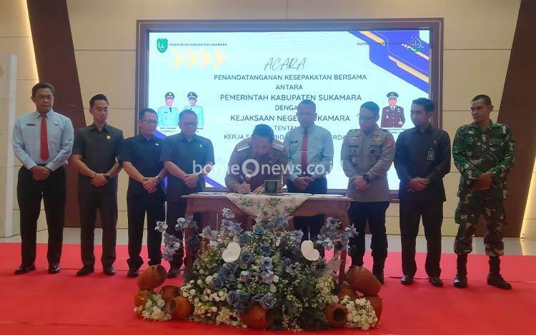 Pemkab Sukamara-Kejadi Sukamara Menandatangani MoU