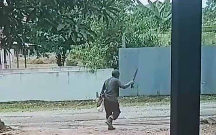 ODGJ Mengamuk Sambil Bawa Parang di Lamandau
