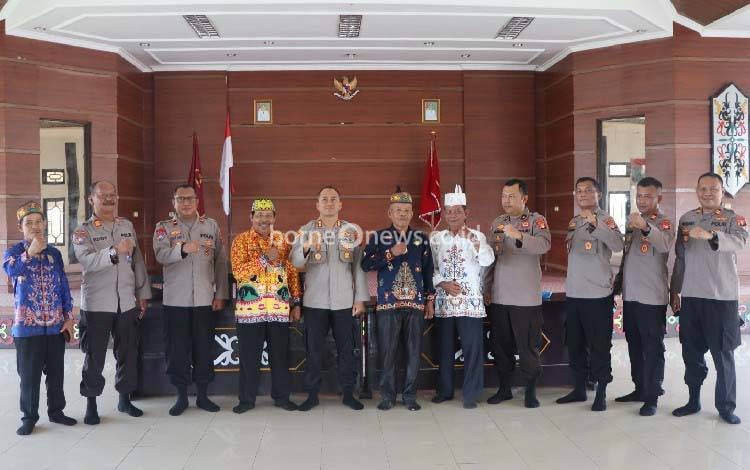 Kapolres Gunung Mas Jalin Silaturahmi dengan Tokoh Adat