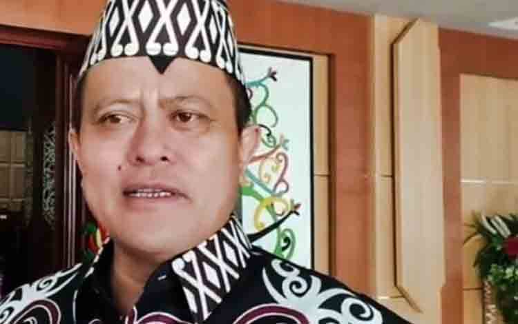 Anggota Komisi I DPRD Palangka Raya, Hatir Sata Tarigan. (FOTO: MARINI)