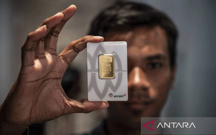 Emas Antam pada Kamis Turun Tipis Jadi Rp1,953 Juta/Gram