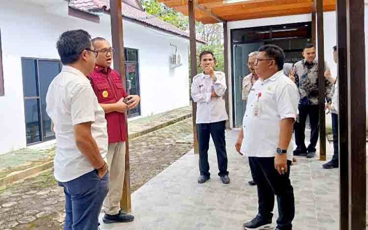 Asisten Sekda dan Kadis Nakertranskop UKM Barito Utara Terima Kunjungan Kakanwil Imigrasi Kalteng