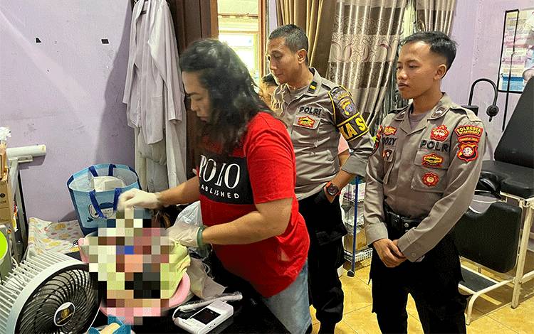 Warga Temukan Bayi Laki-Laki di Halaman Gereja Sangkakala Palangka Raya