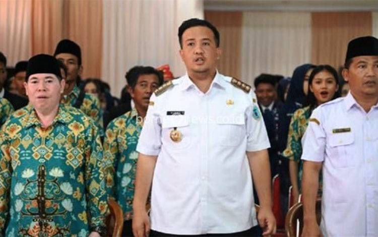 Bupati Lamandau Minta Lulusan SMA Melanjutkan Kuliah