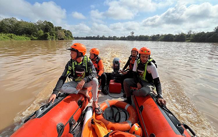 Korban Tenggelam di Sungai Kahayan Masih Dalam Pencarian