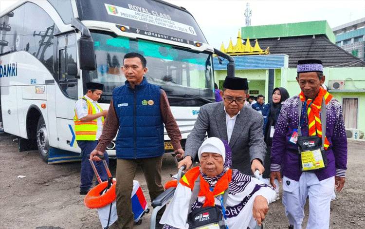 BPH Sebut 75.887 Calon Haji Telah Diberangkatkan ke Tanah Suci