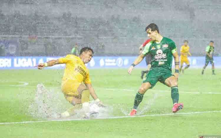 Persebaya Apresiasi Pemain Meski Imbang 2-2 Lawan Borneo