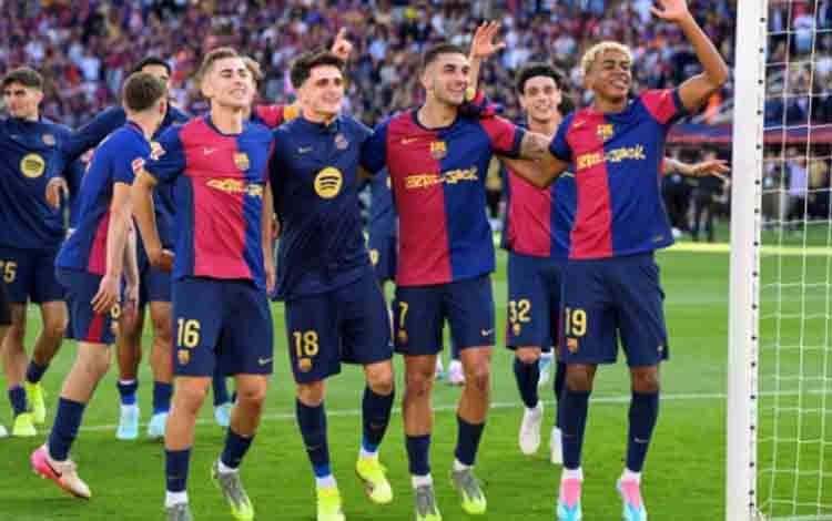 Flick Janji Akan Perbaiki Cara Bertahan Barcelona Musim Depan