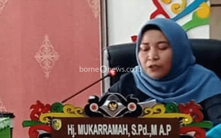Ketua Komisi I DPRD Palangka Raya Ingatkan PNS dan PPPK Patuhi Aturan Seragam Dinas