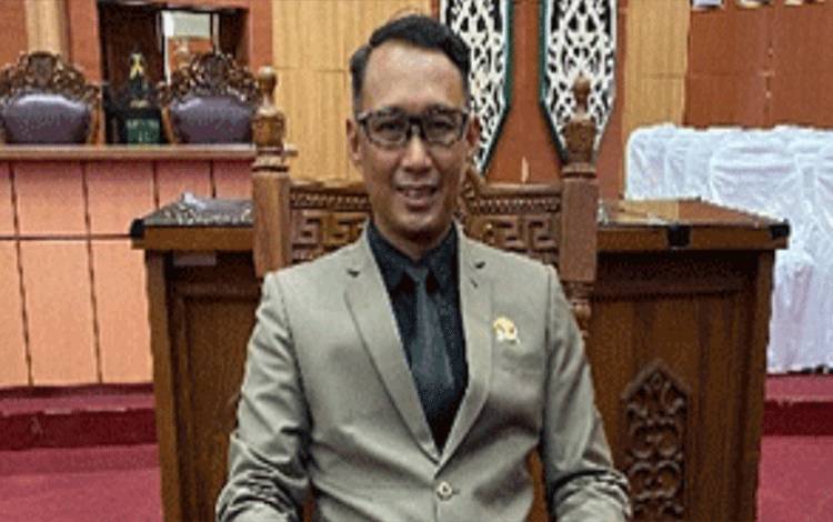 Anggota DPRD Palangka Raya: Lebih Penting Lanjutkan Pendidikan daripada Fokus pada Seremonial Wisuda