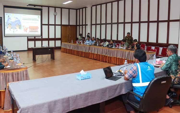 Pemkab Seruyan Bahas Rencana Pembangunan Jaringan Listrik Baru