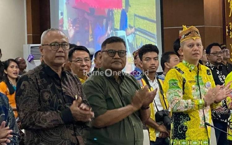 Bupati Gunung Mas Sampaikan Saran Solusi Penanganan Jalan Kuala Kurun - Palangka Raya