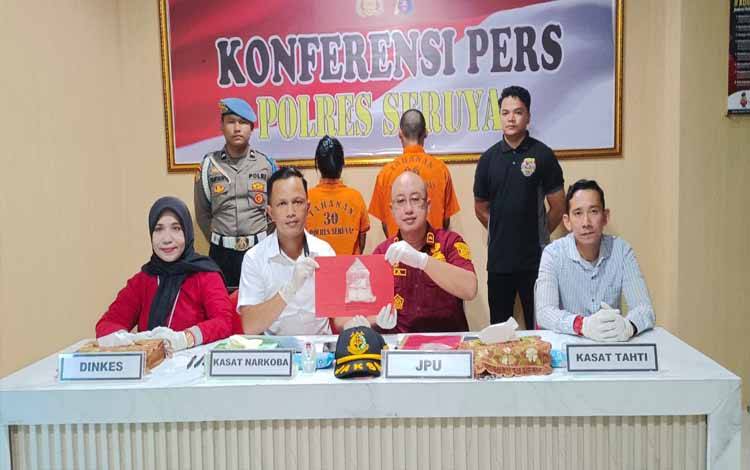 Pasutri Edarkan Sabu di Seruyan, Polisi Amankan 48,63 Gram Sabu