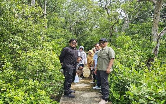 Studi ekskursi bagian dari perkuliahan mata kuliah Urban Planning, yang diampu oleh Prof Rahmawaty dan Isnen Fitri.(FOTO: Dokumentasi Prof Rahmawaty untuk Borneonews)