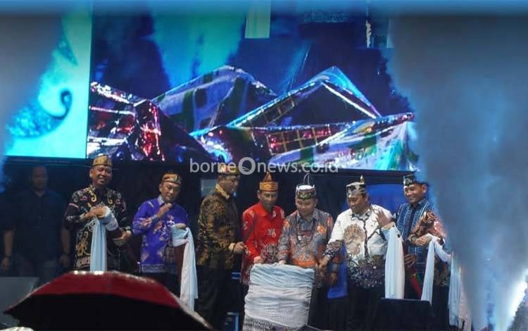 Lamandau Bersaing di Festival Budaya Isen Mulang 2025