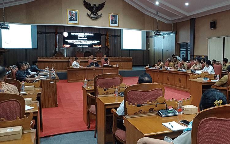 DPRD Kotim Sampaikan Hasil Akhir RDP Sengketa Lahan Perusahaan Tambang di Parenggean