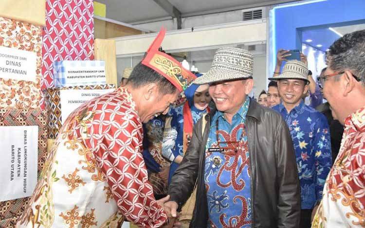 Stand UMKM Barito Utara Tampilkan Produk Unggulan di Kalteng Expo 2025