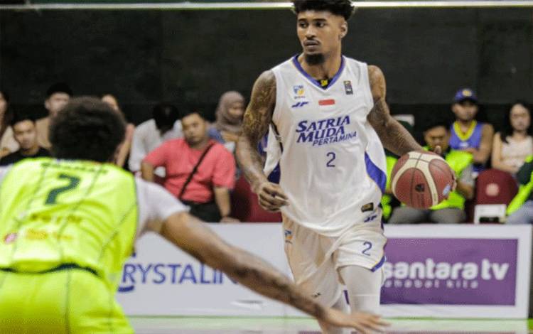 Le'Bryan Nash Versus A.J Bramah, Duel Pebasket Asing Andalan