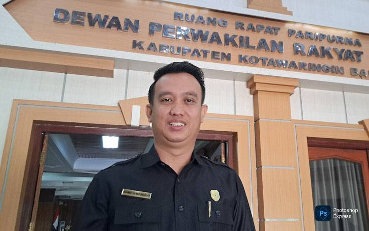 Ini Pesan Anggota DPRD Kobar Pada CPNS yang Terima SK Pengangkatan