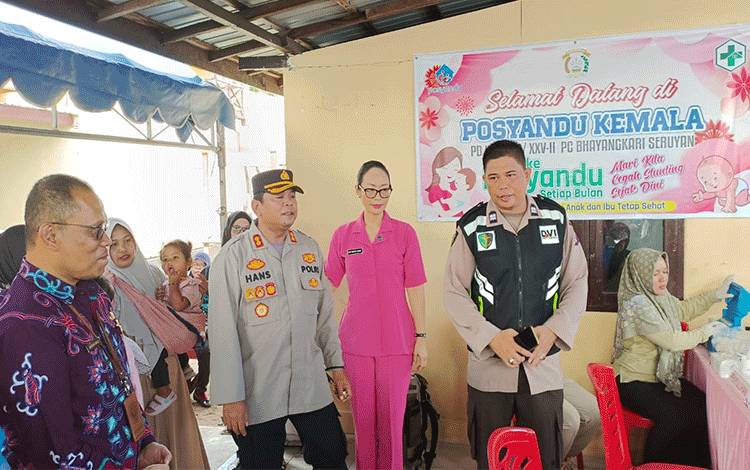 Kepala Dinas Kesehatan Seruyan dr Bahrun Abbas saat hadir pada kegiatan gebyar Posyandu Presisi Polres Seruyan. (Foto : Fahrul)