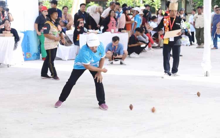 Lomba Habayang Meriahkan Festival Budaya Isen Mulang 2025